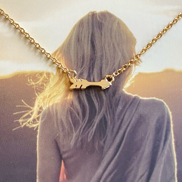 Kitsch Gold Plated Unstoppable  Arrows Necklace and Earring Set New - Picture 10 of 11